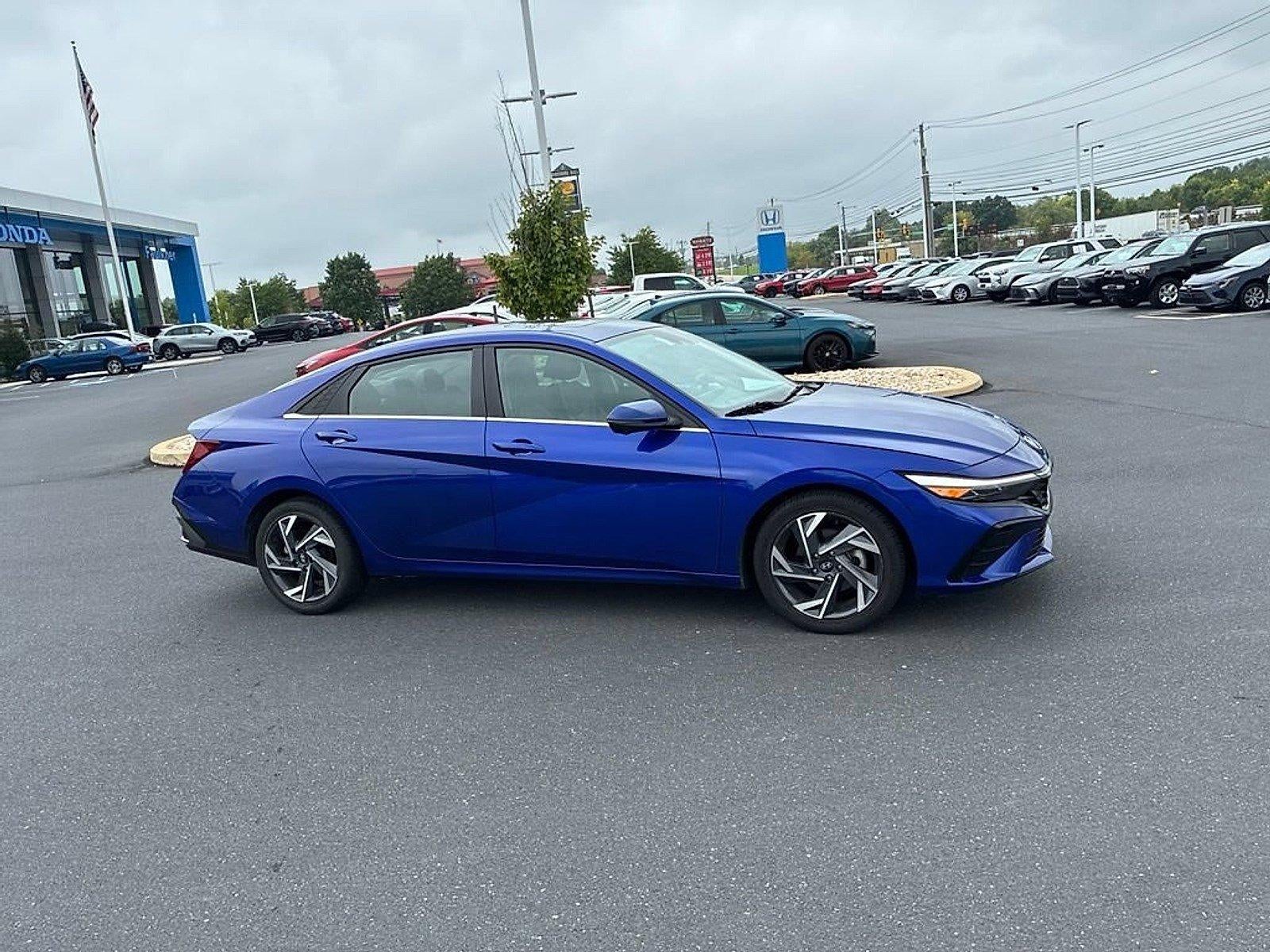 2024 Hyundai ELANTRA Limited IVT