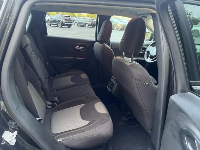 2016 Jeep Cherokee 4WD 4dr Sport