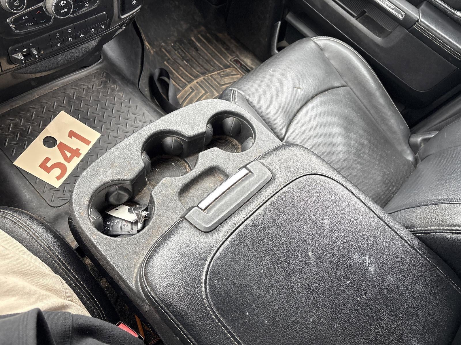 2017 RAM 1500 Laramie 4x4 Crew Cab 6'4" Box