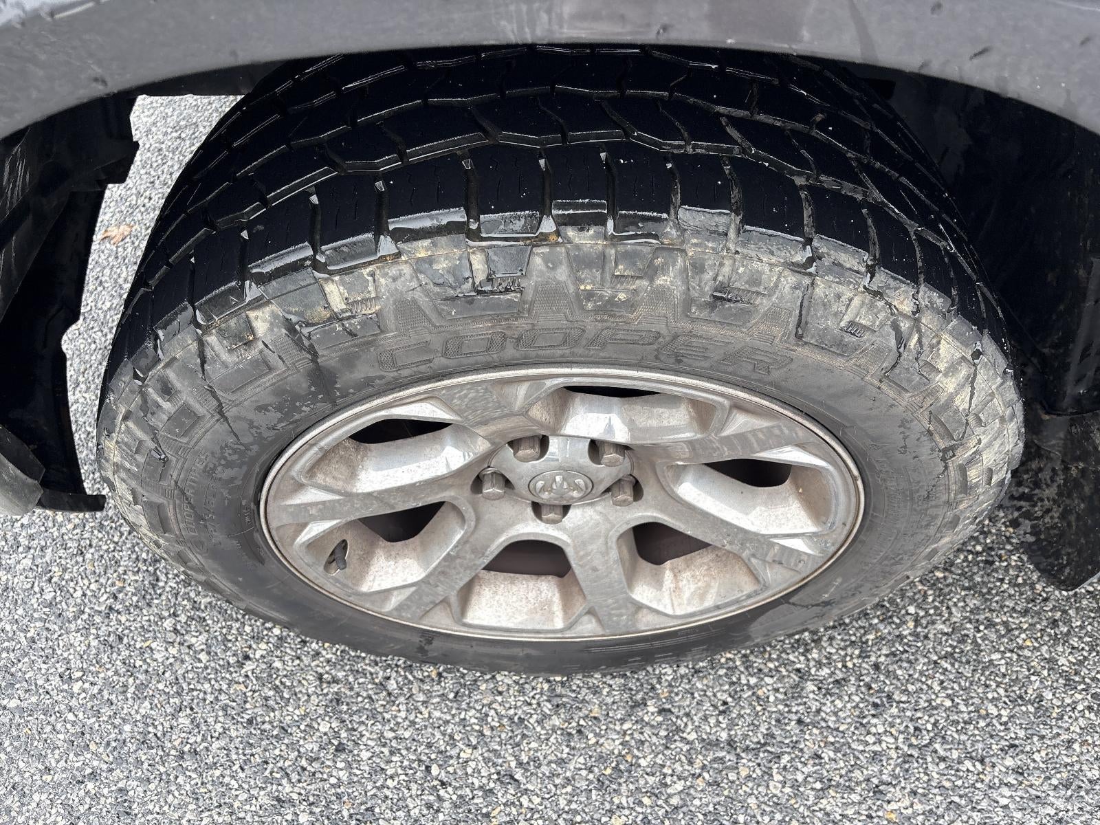 2017 RAM 1500 Laramie 4x4 Crew Cab 6'4" Box