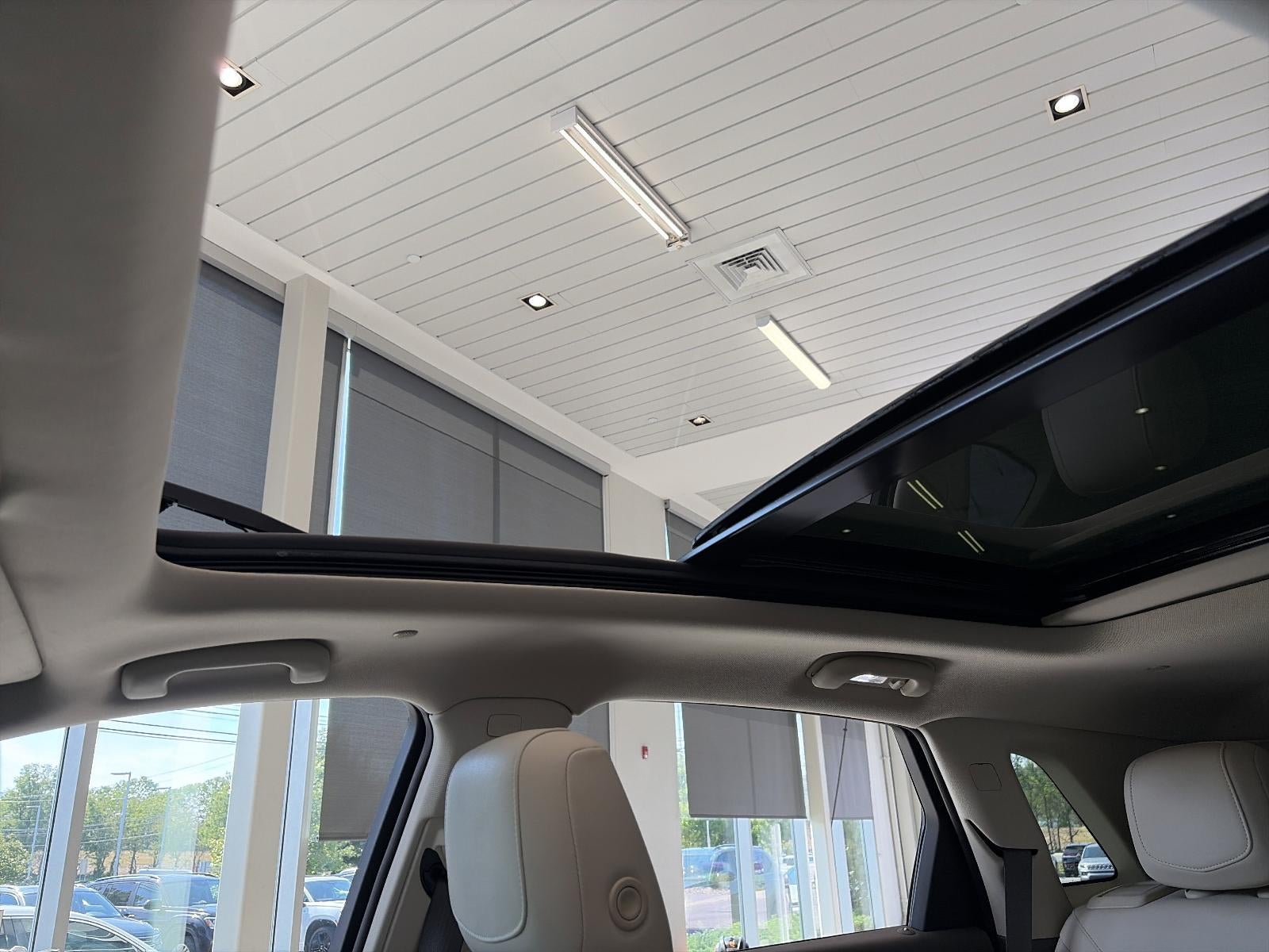 2023 Cadillac XT5 FWD 4dr Premium Luxury