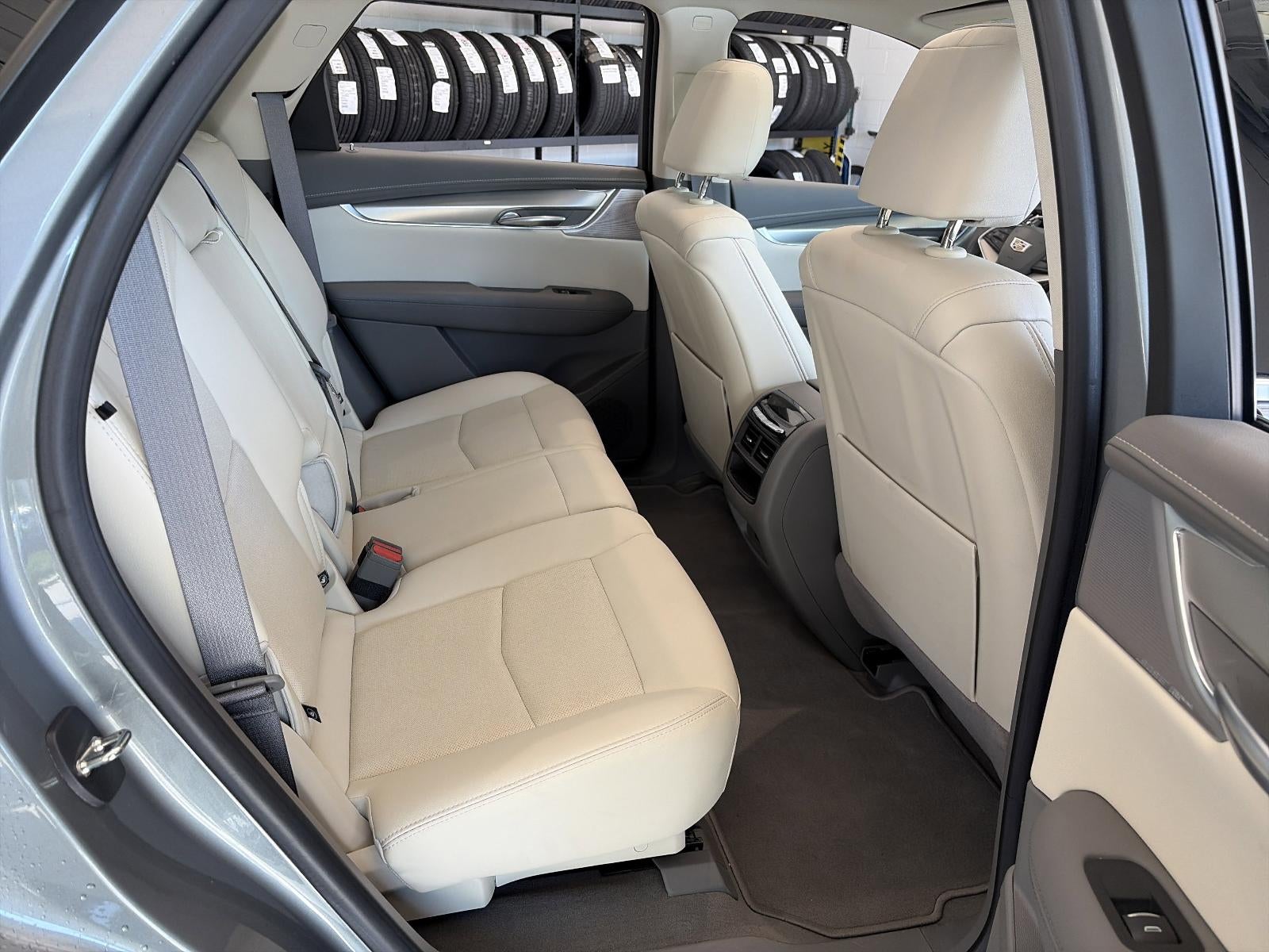 2023 Cadillac XT5 FWD 4dr Premium Luxury