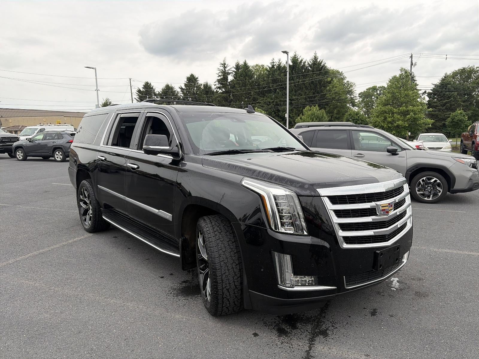 2018 Cadillac Escalade ESV 4WD Luxury