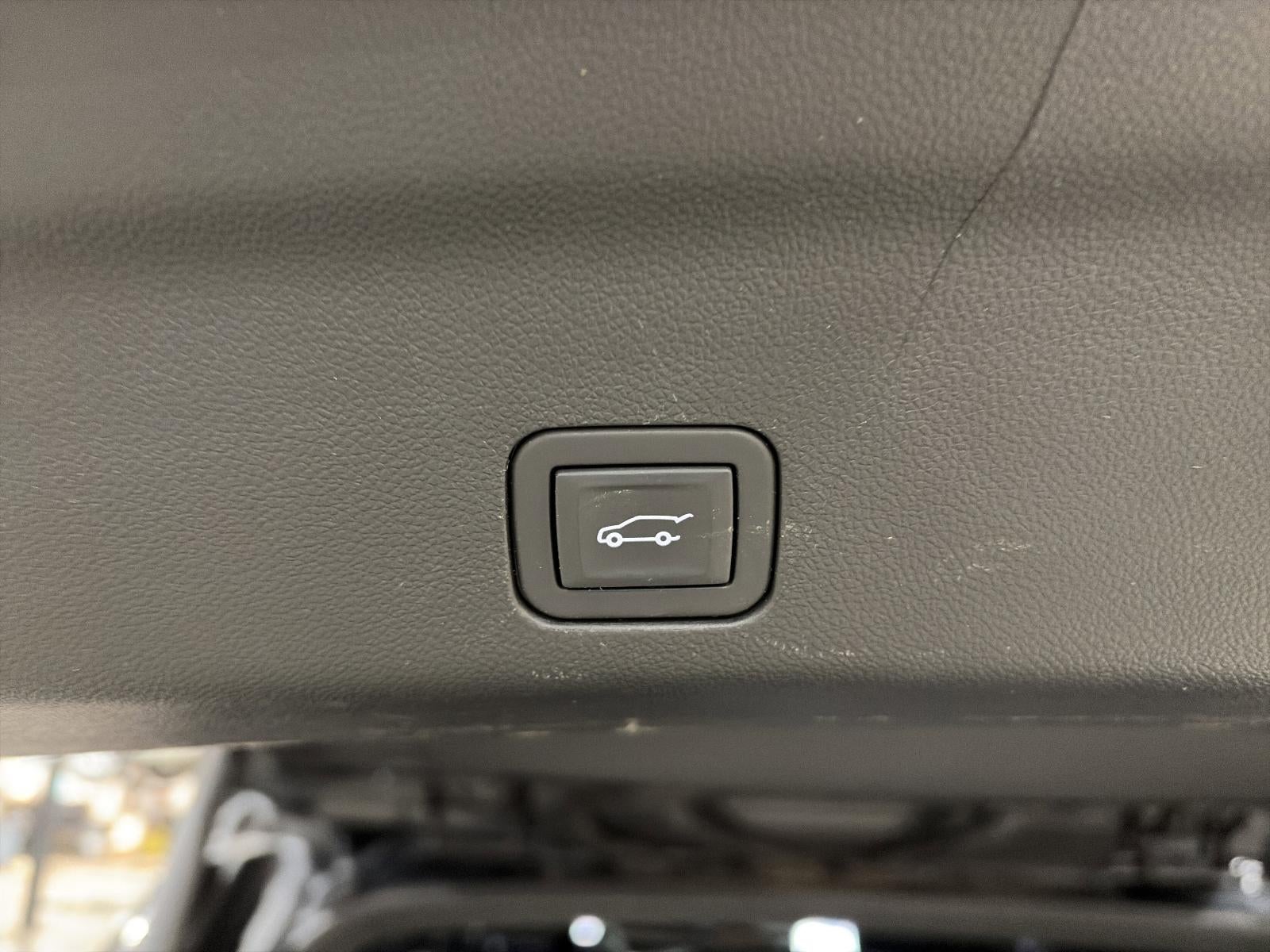 2023 Cadillac Escalade ESV 4WD Premium Luxury