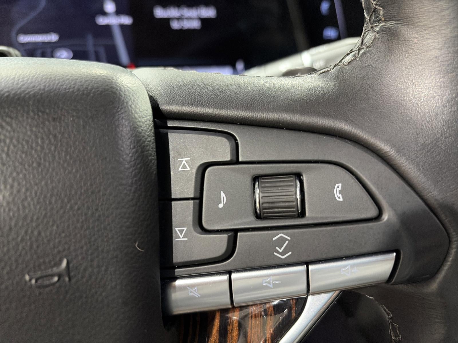 2023 Cadillac Escalade ESV 4WD Premium Luxury