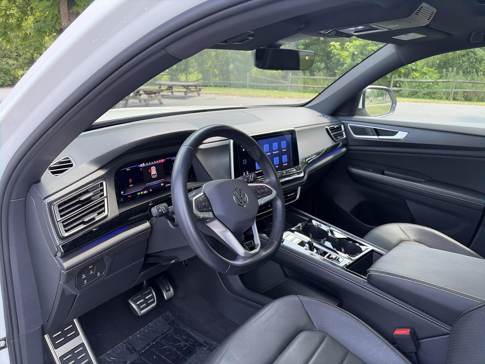 2024 Volkswagen Atlas Cross Sport 2.0T SEL R-Line 4MOTION