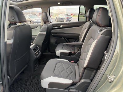 2024 Volkswagen Atlas 2.0T Peak Edition SE w/Technology 4MOTION