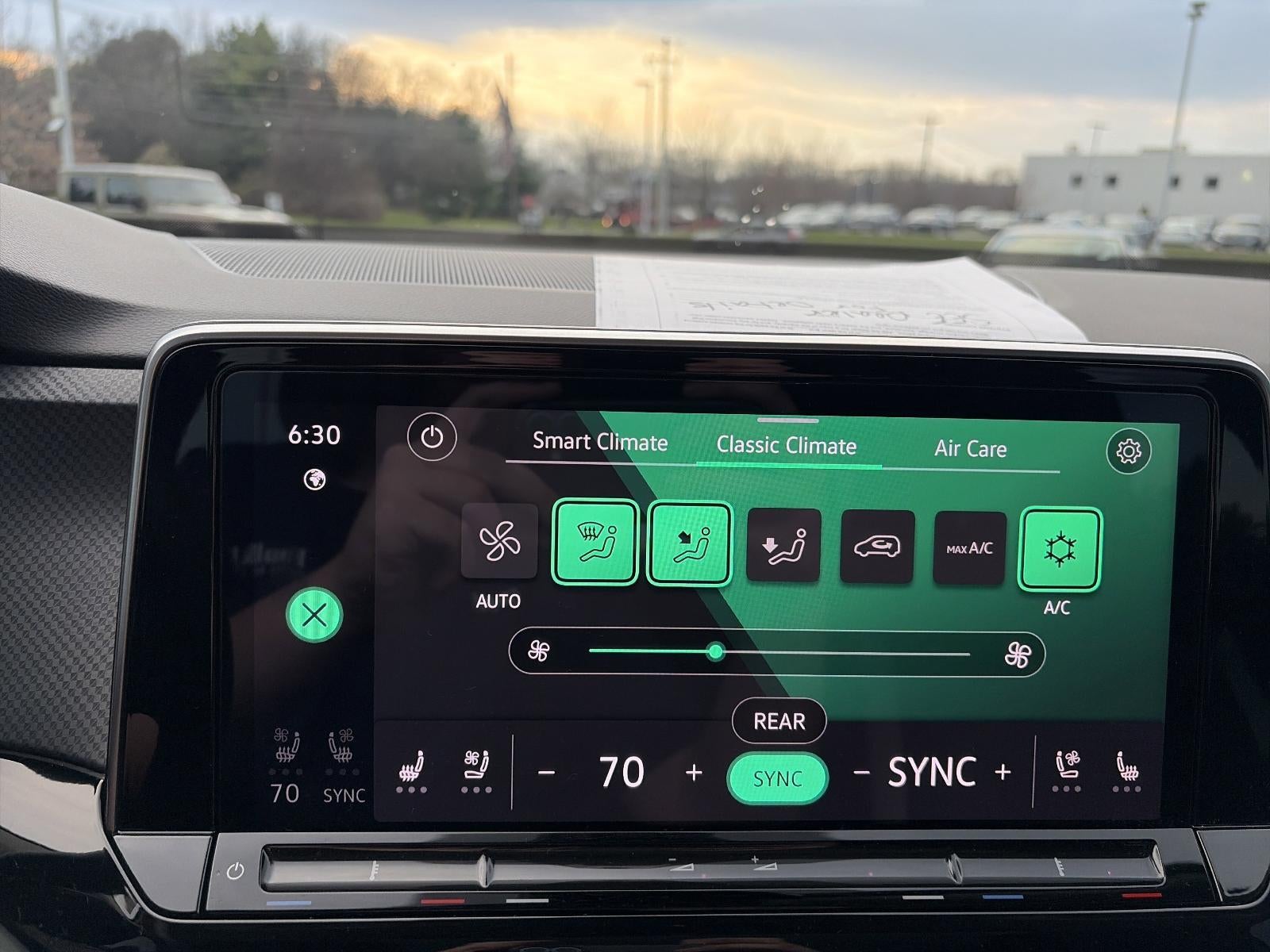 2024 Volkswagen Atlas 2.0T Peak Edition SE w/Technology 4MOTION