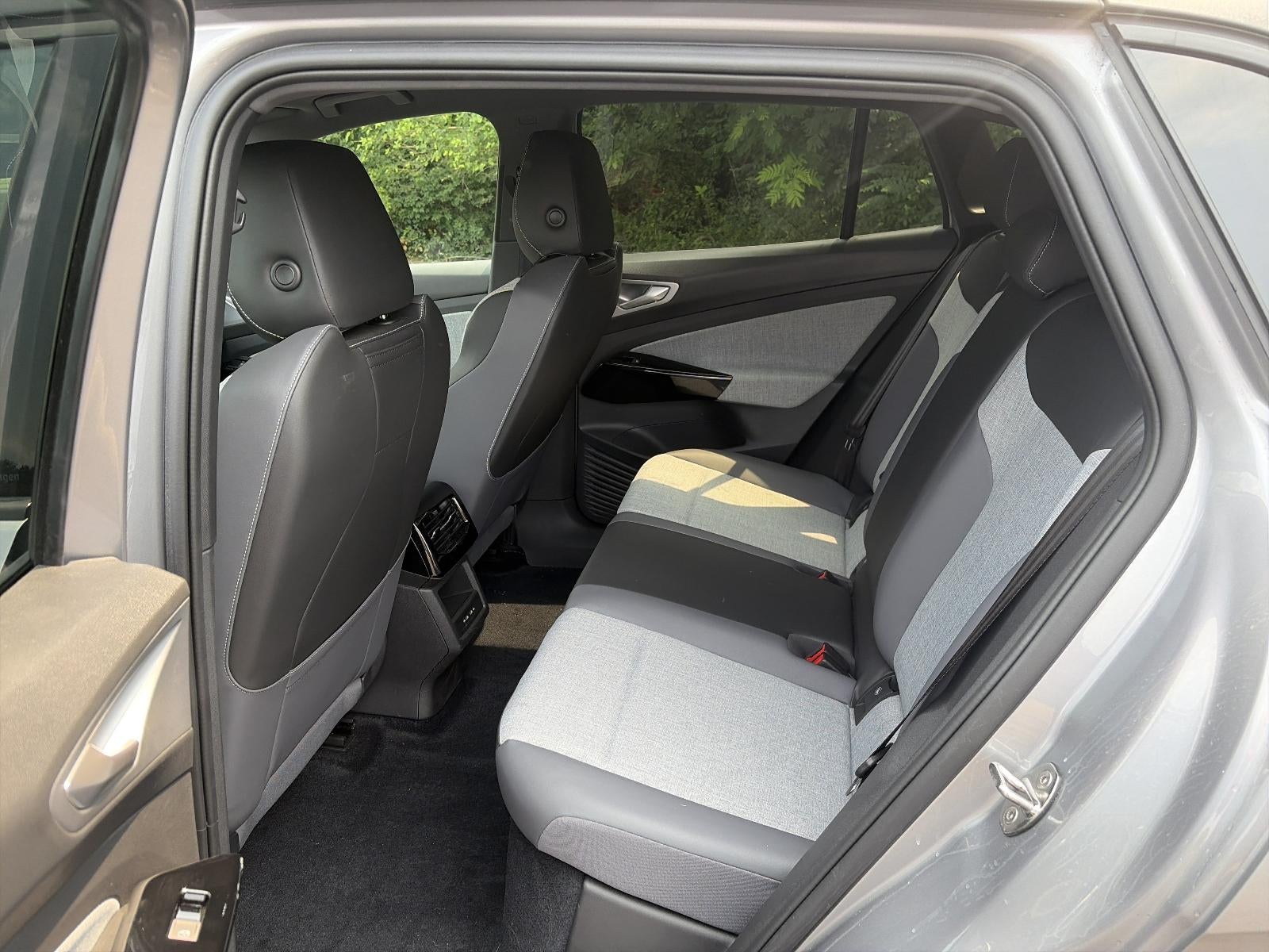 2023 Volkswagen ID.4 Pro AWD w/SK On Battery