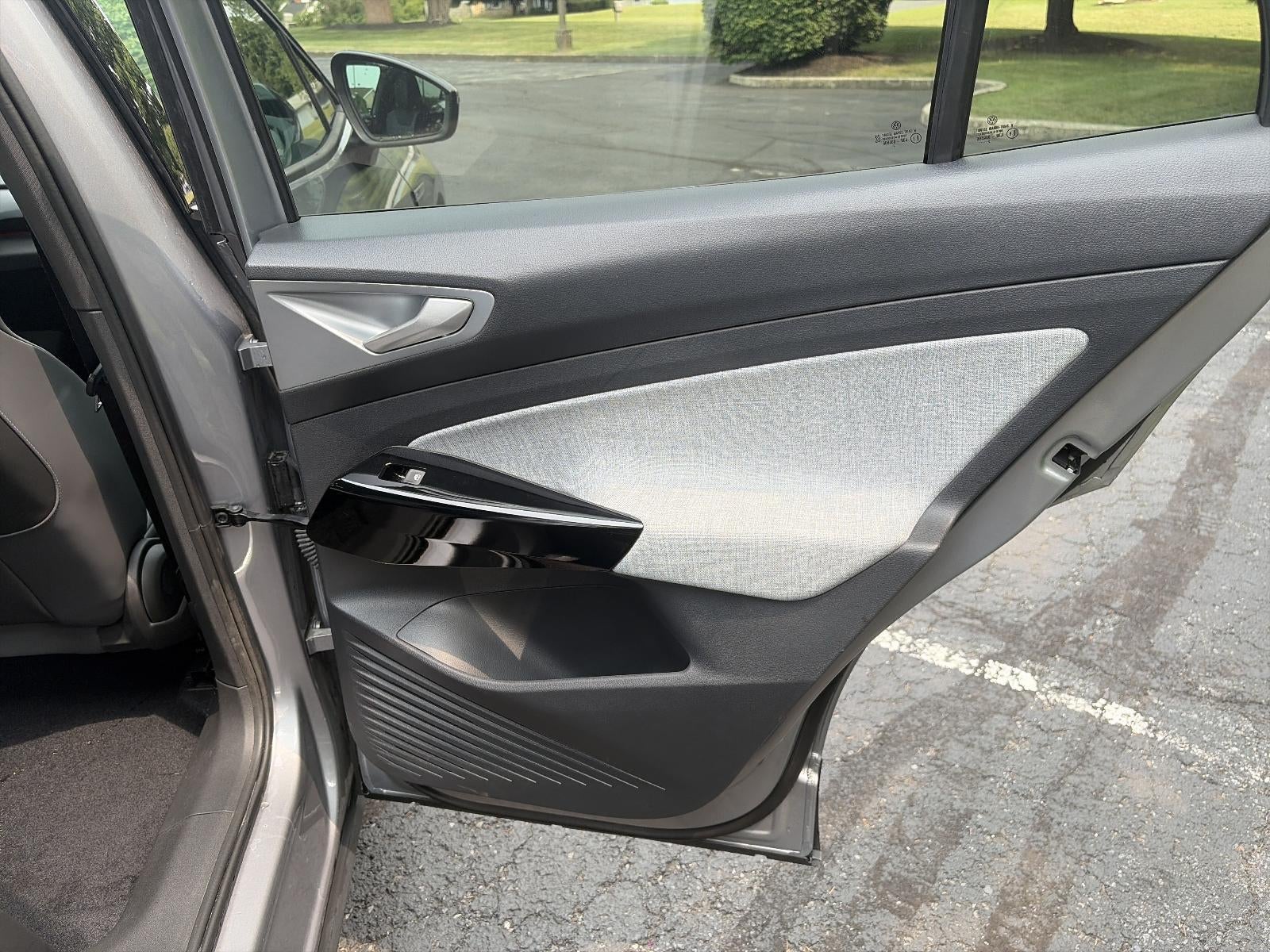 2023 Volkswagen ID.4 Pro AWD w/SK On Battery