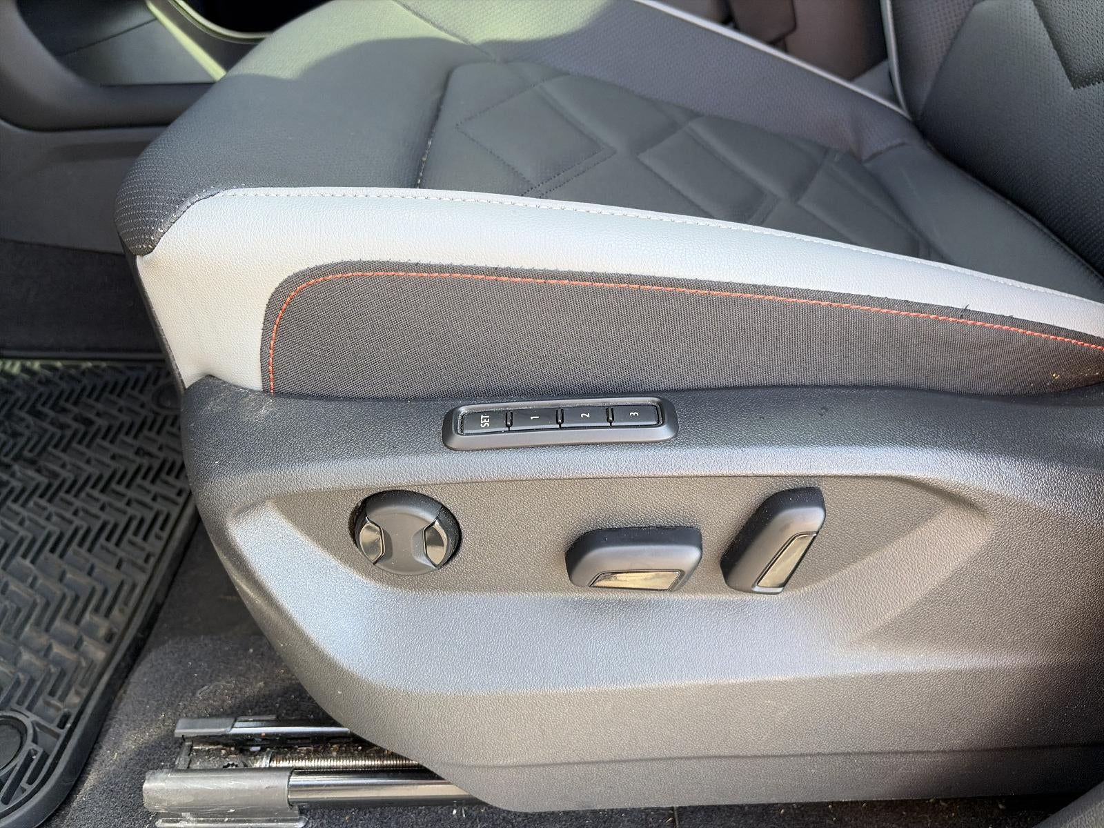 2024 Volkswagen Atlas 2.0T Peak Edition SEL 4MOTION