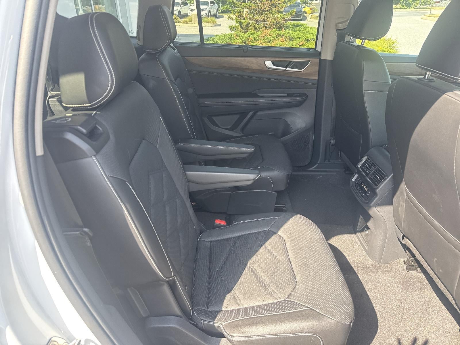 2024 Volkswagen Atlas 2.0T SE w/Technology 4MOTION