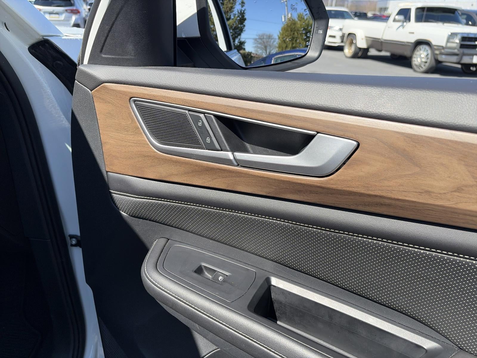 2024 Volkswagen Atlas 2.0T SE w/Technology 4MOTION