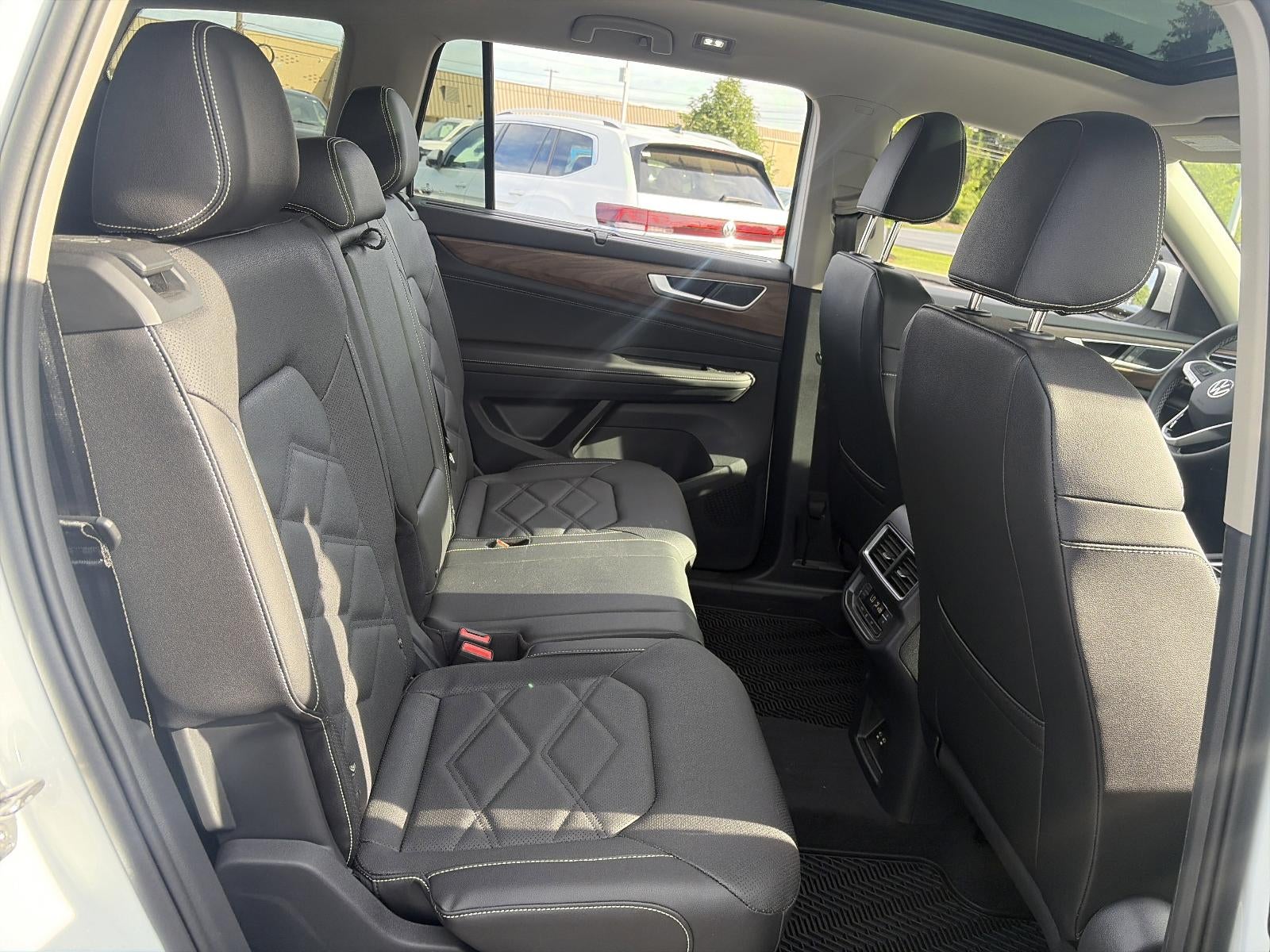 2026 Volkswagen Atlas 2.0T SE w/Technology 4MOTION