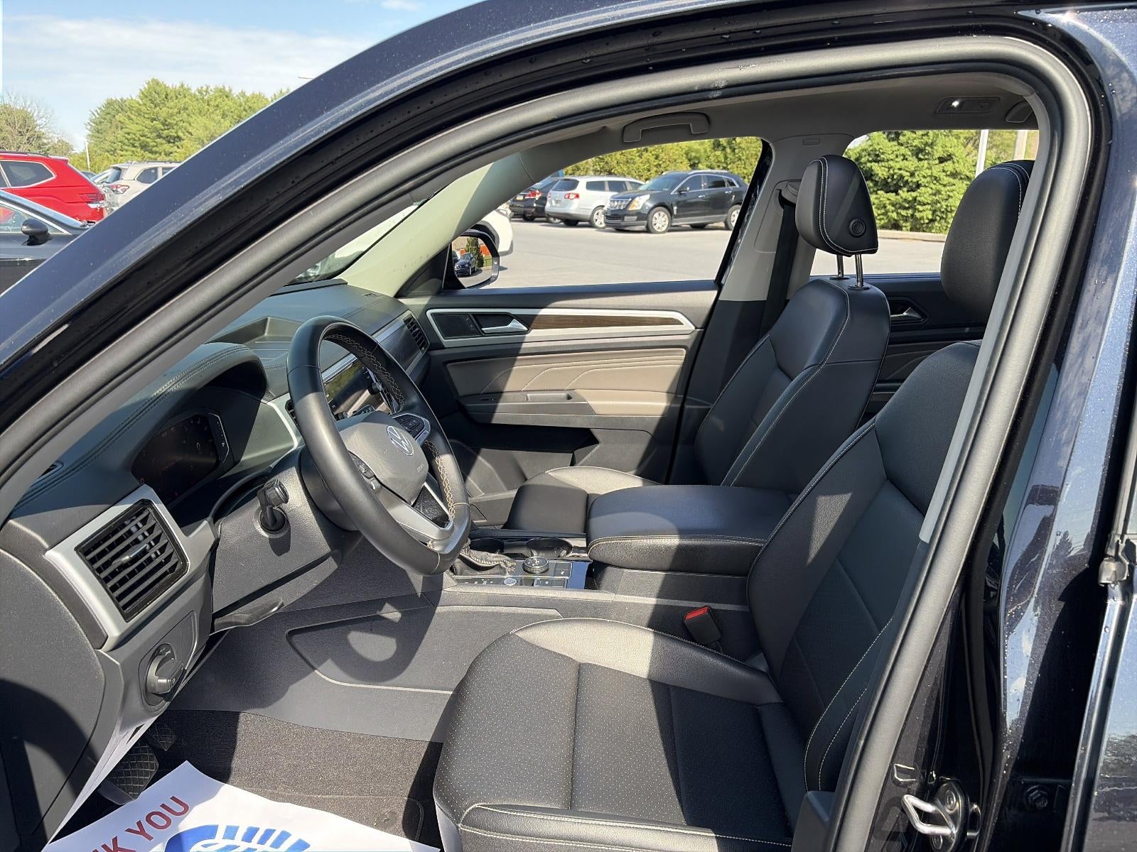 2023 Volkswagen Atlas 2.0T SE w/Technology 4MOTION