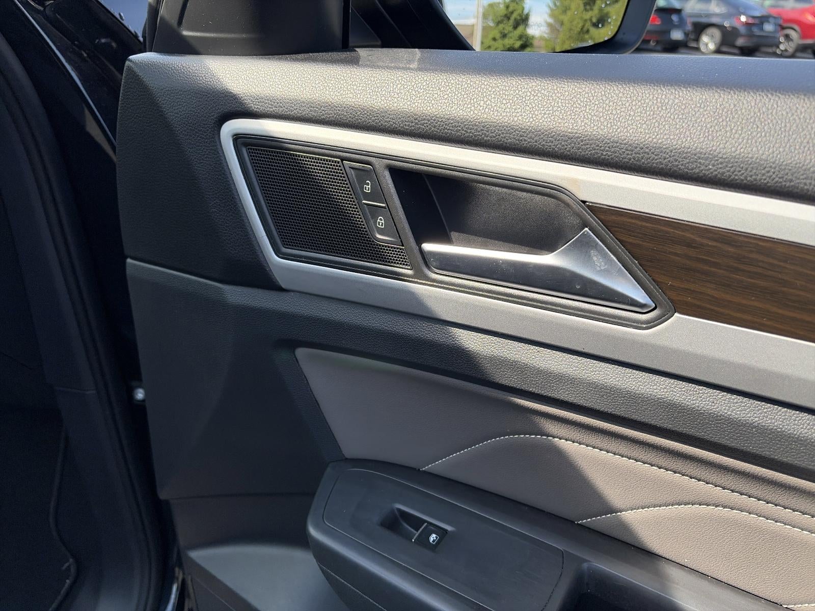 2023 Volkswagen Atlas 2.0T SE w/Technology 4MOTION