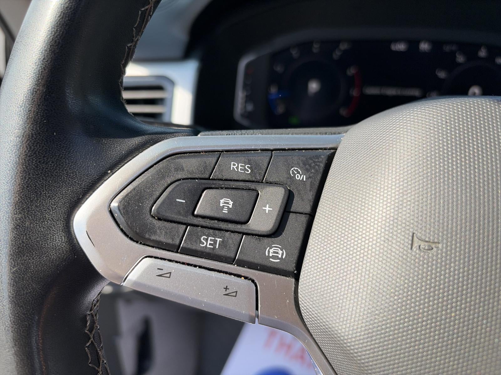 2023 Volkswagen Atlas 2.0T SE w/Technology 4MOTION