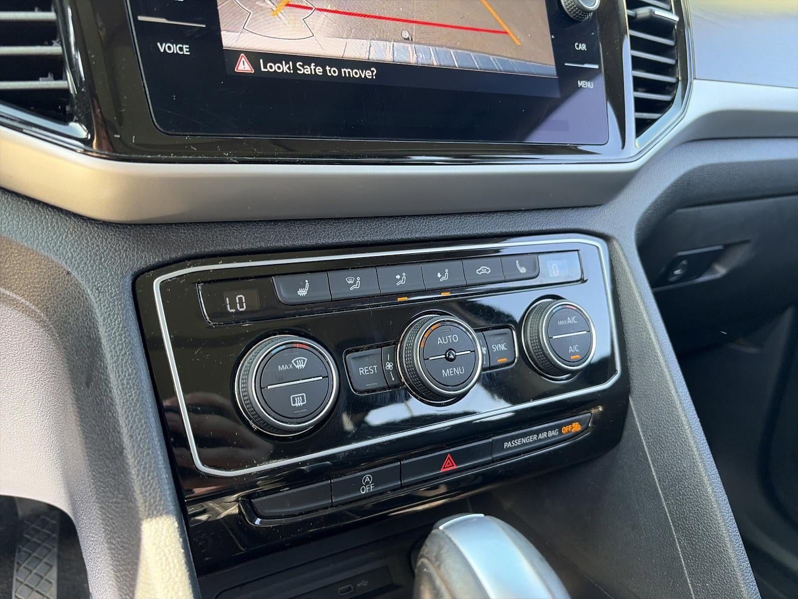 2023 Volkswagen Atlas 2.0T SE w/Technology 4MOTION