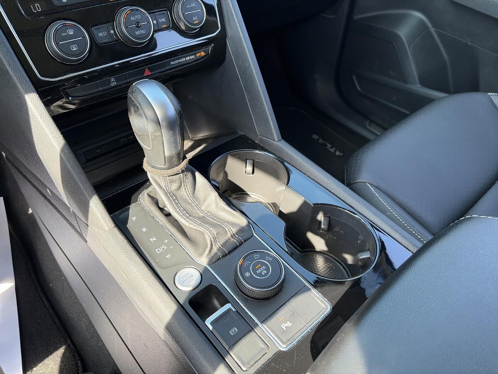 2023 Volkswagen Atlas 2.0T SE w/Technology 4MOTION