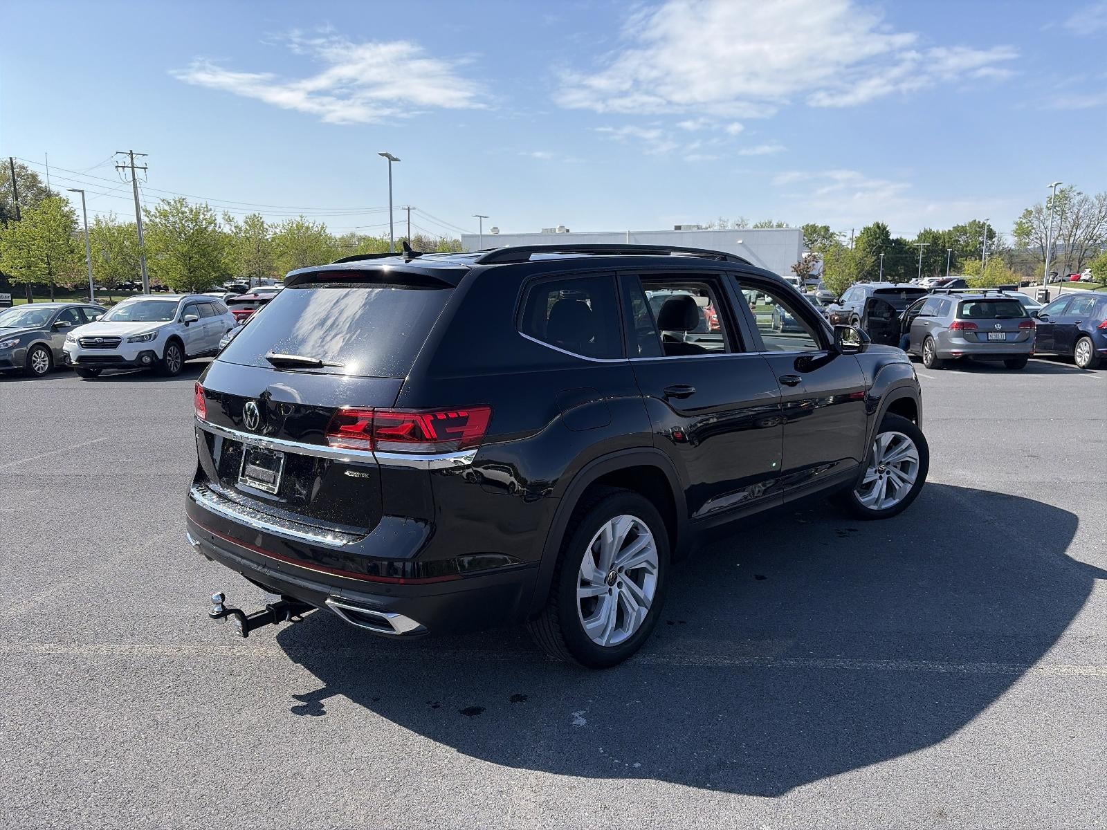 2023 Volkswagen Atlas 2.0T SE w/Technology 4MOTION