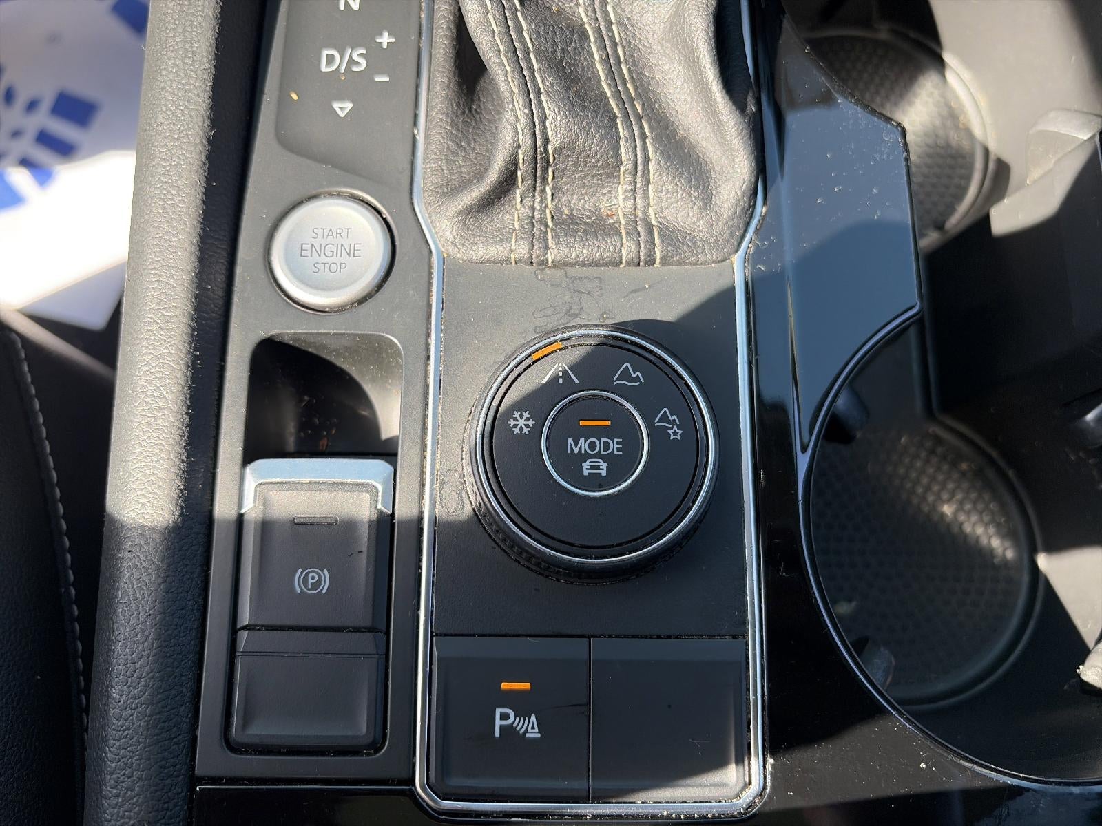 2023 Volkswagen Atlas 2.0T SE w/Technology 4MOTION