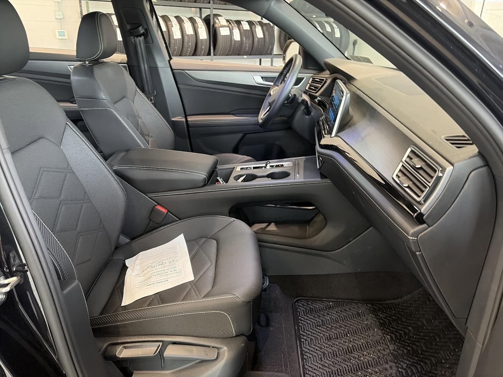 2025 Volkswagen Atlas Cross Sport 2.0T SE 4MOTION