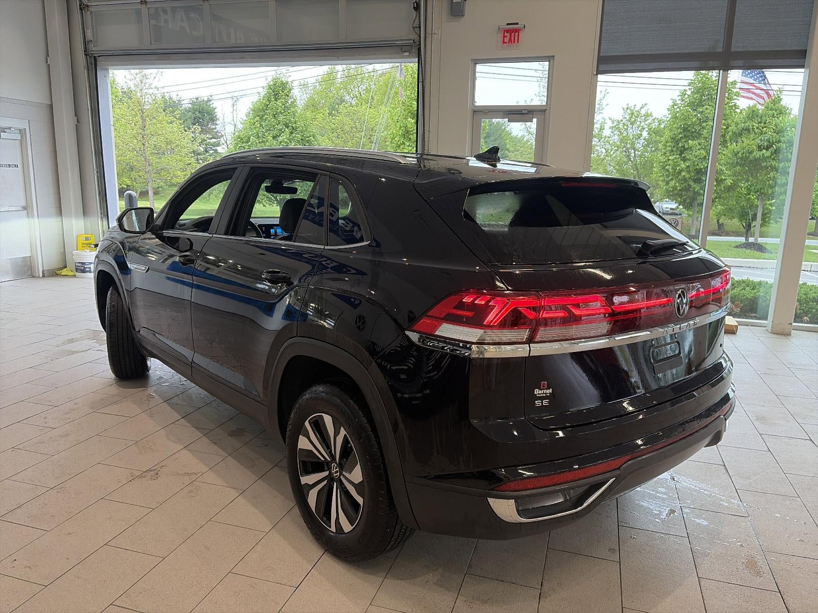 2025 Volkswagen Atlas Cross Sport 2.0T SE 4MOTION