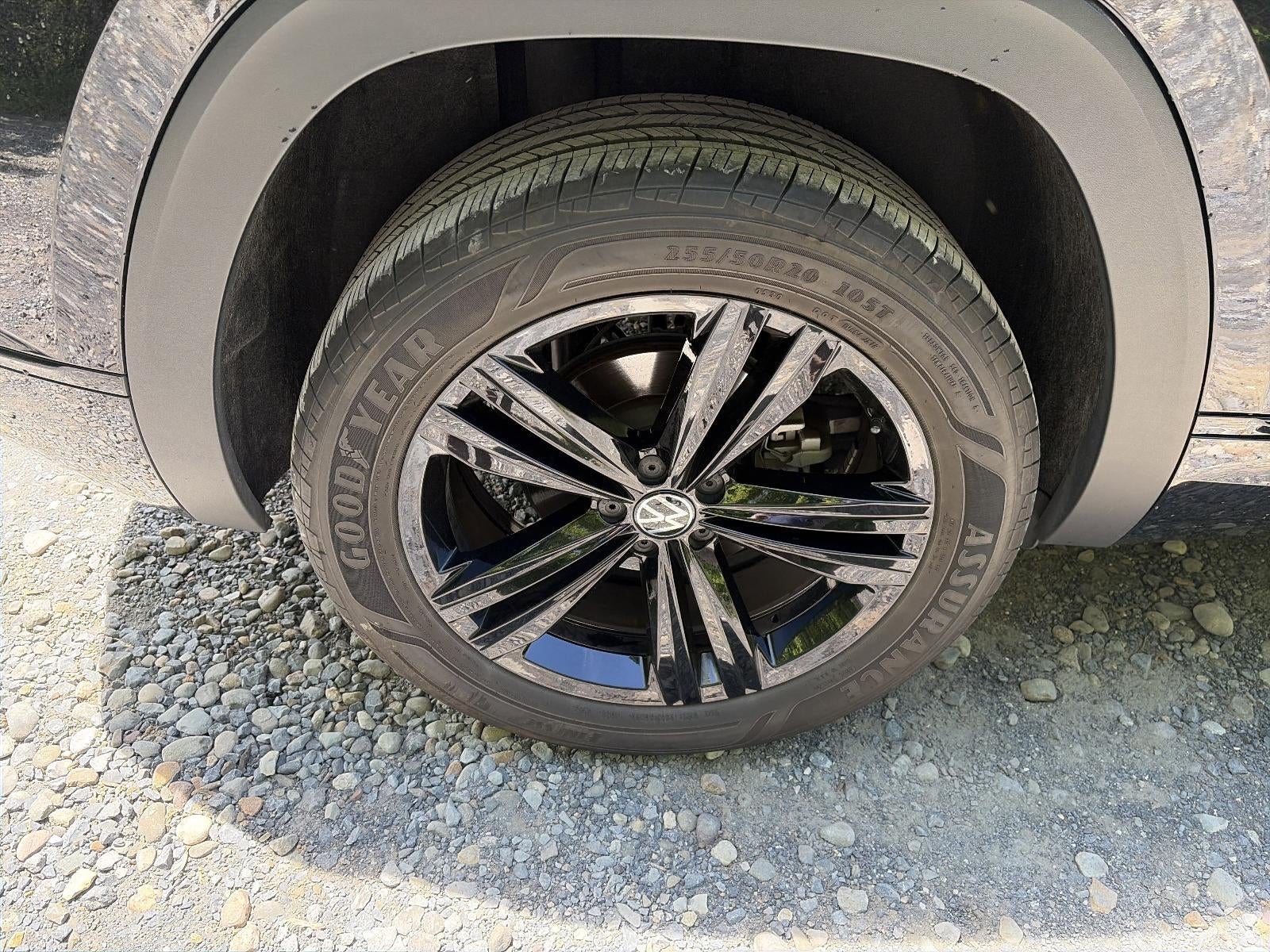 2023 Volkswagen Atlas Cross Sport 3.6L V6 SEL R-Line Black 4MOTION