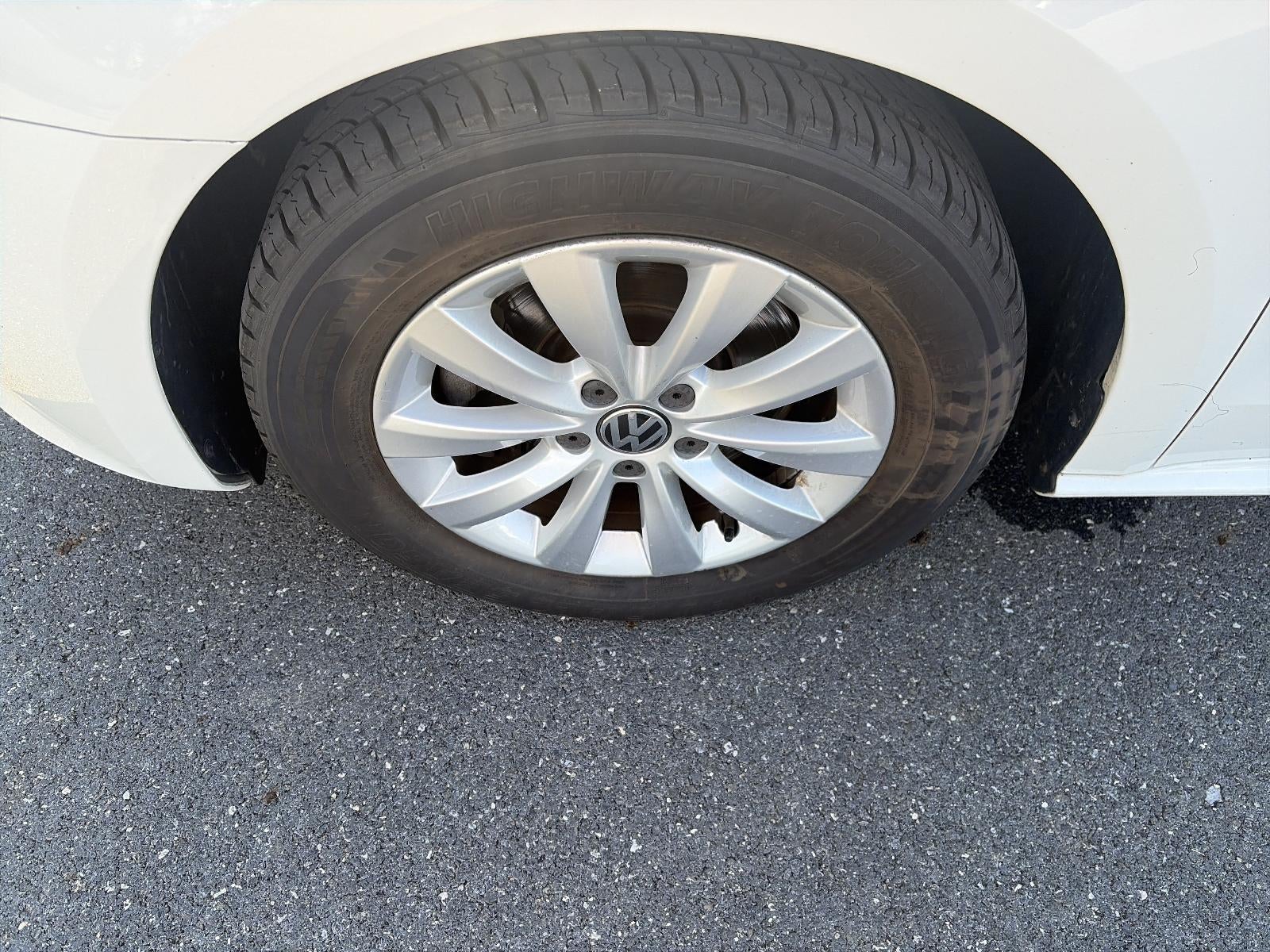 2012 Volkswagen Passat 4dr Sdn 2.5L Auto S PZEV