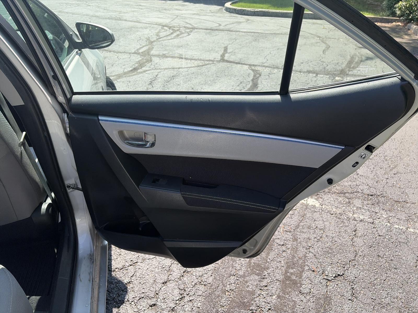 2015 Toyota Corolla 4dr Sdn CVT Auto LE (Natl)