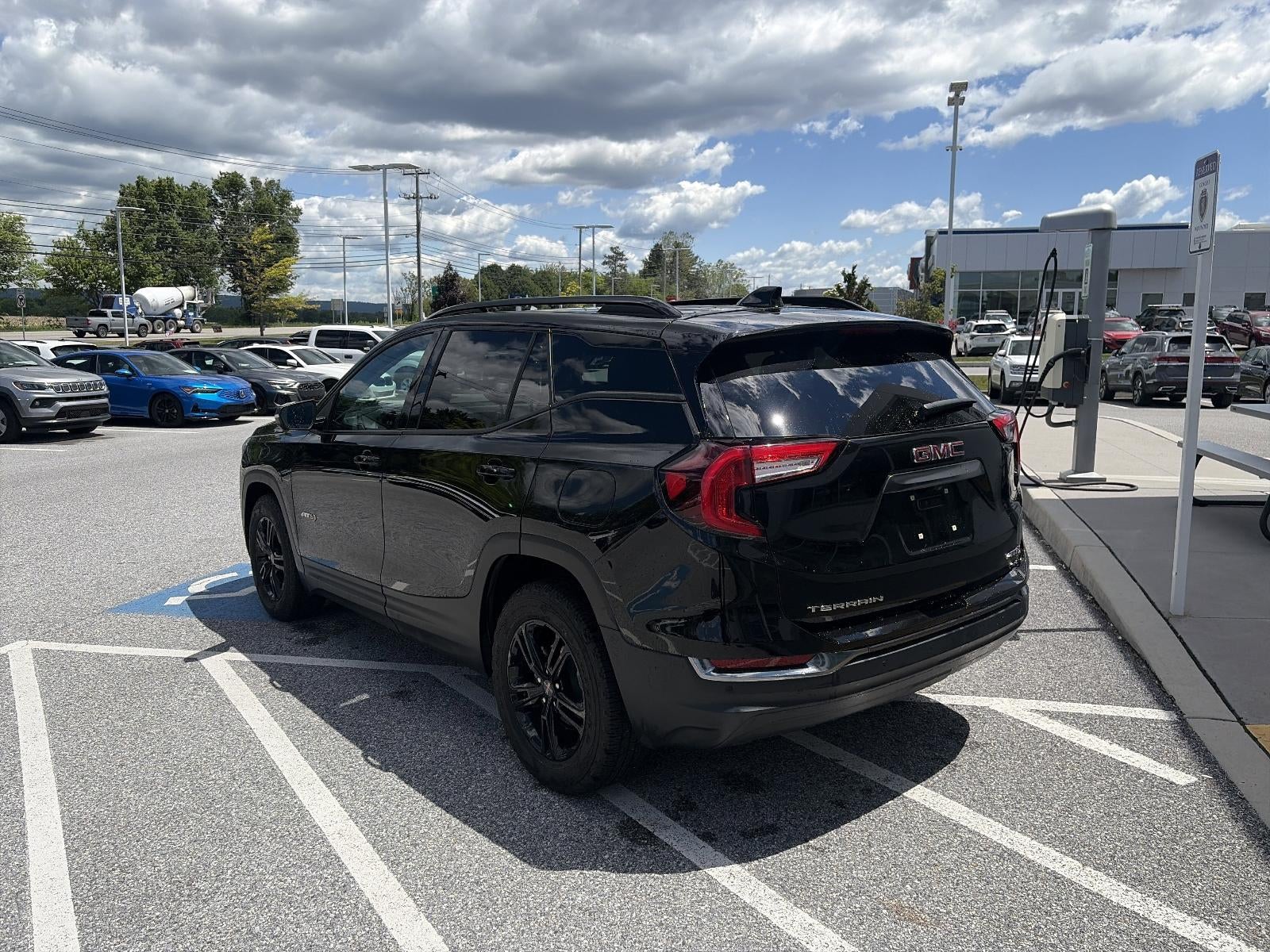 2023 GMC Terrain AWD 4dr AT4