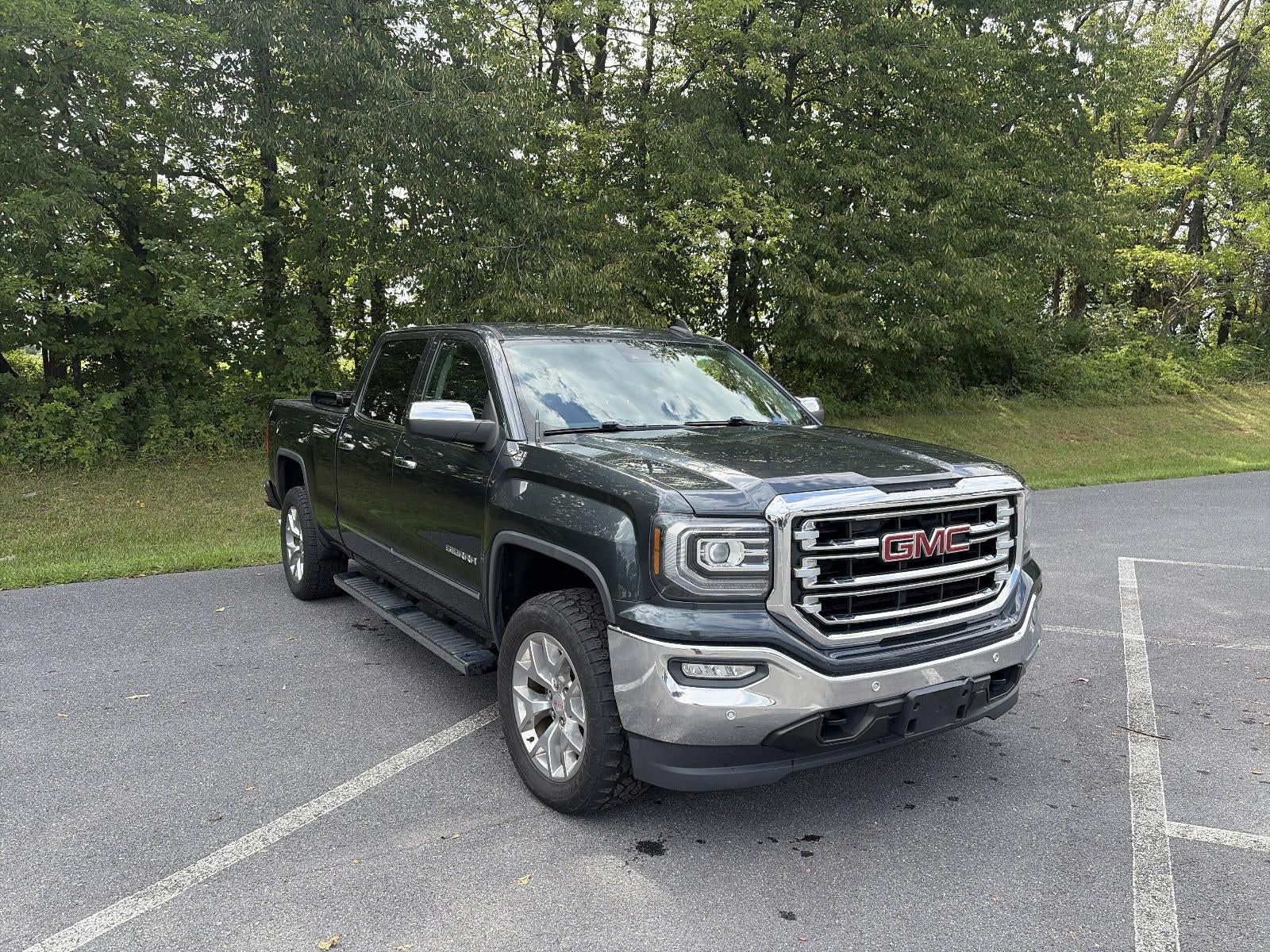 2017 GMC Sierra 1500 Crew Cab Standard Box 4-Wheel Drive SLT