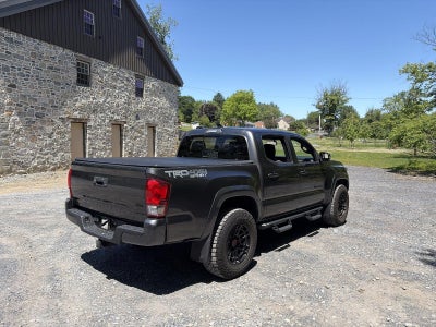 2017 Toyota Tacoma TRD Sport Double Cab 5' Bed V6 4x4 AT (Natl)