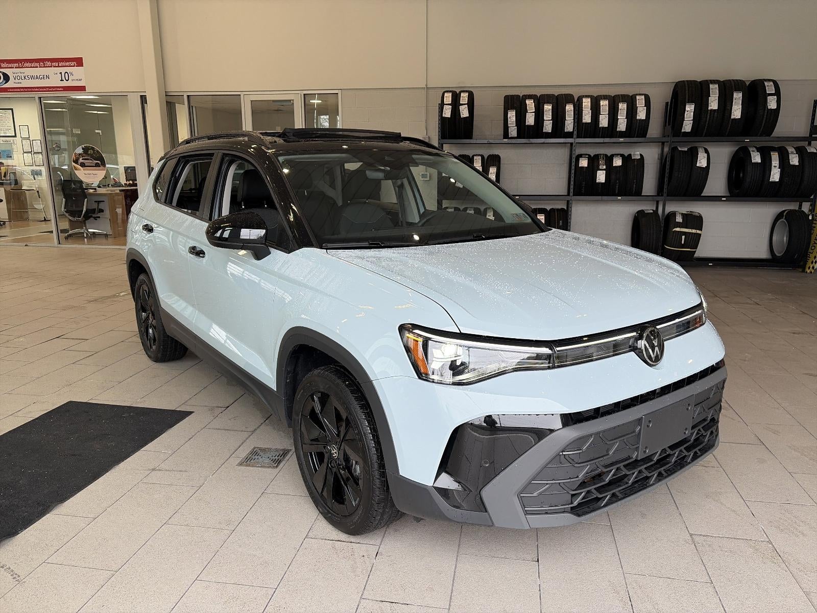 2025 Volkswagen Taos SE Black FWD