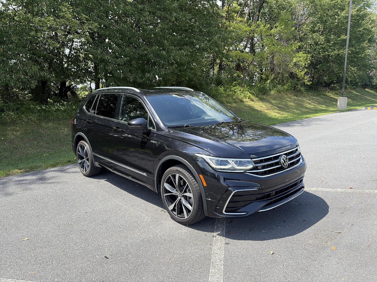 2023 Volkswagen Tiguan 2.0T SEL R-Line 4MOTION