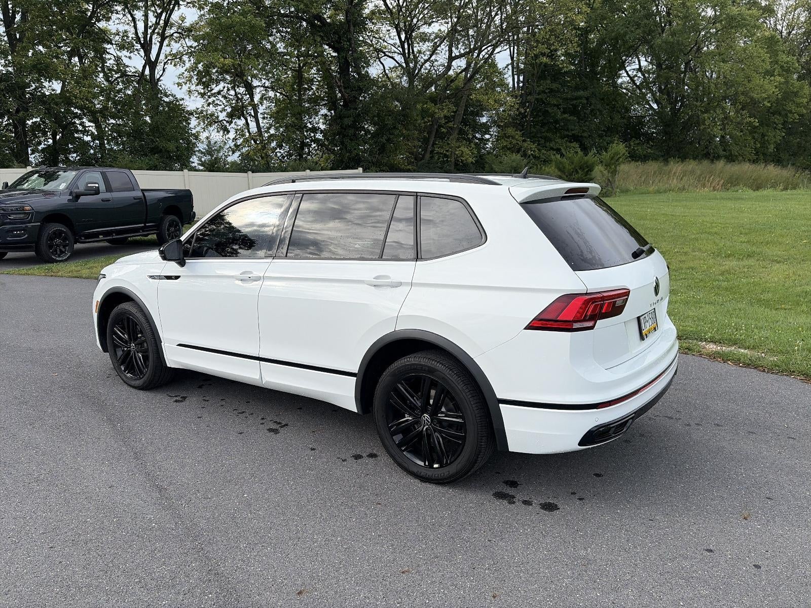 2022 Volkswagen Tiguan 2.0T SE R-Line Black 4MOTION