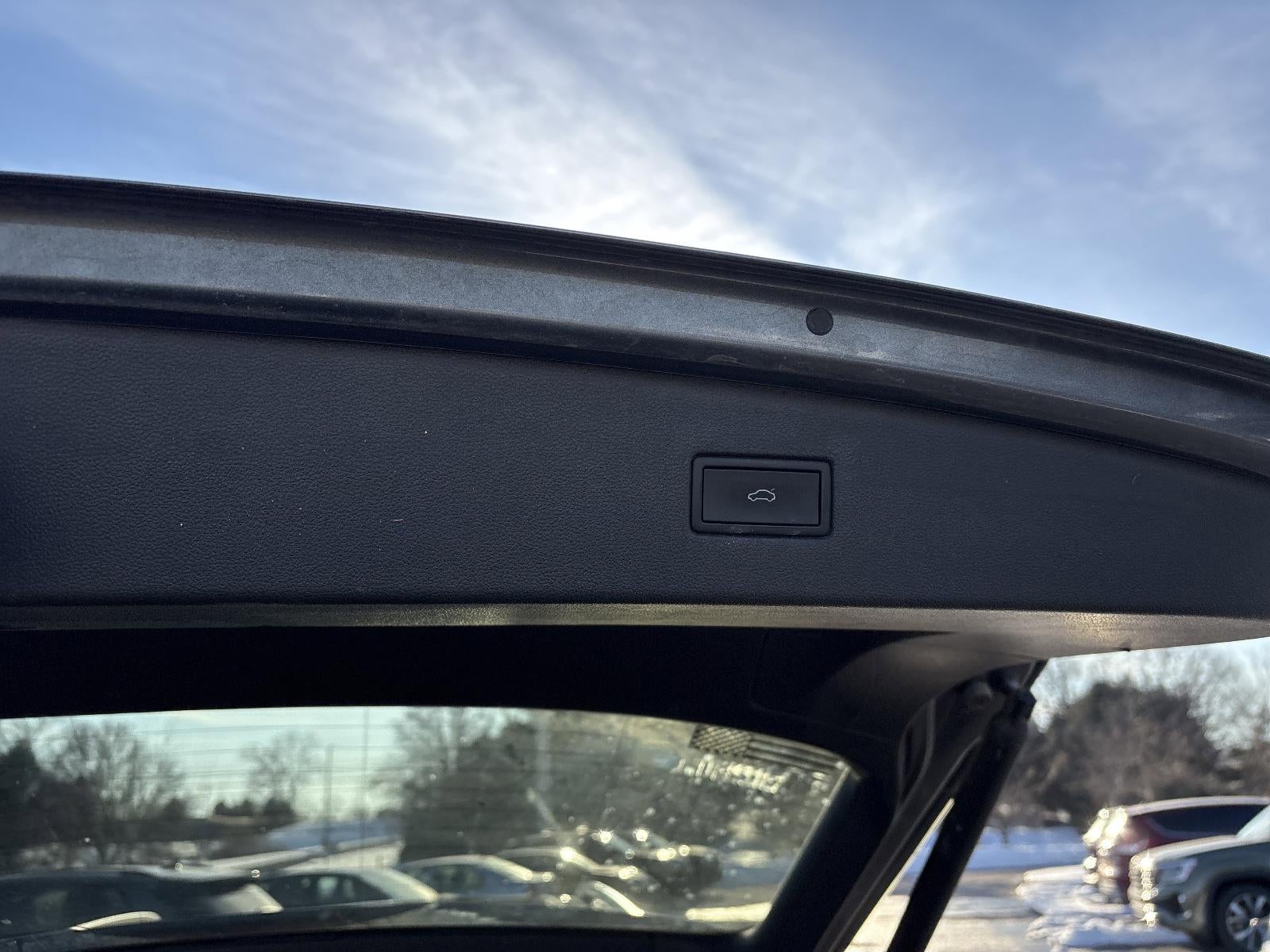 2022 Volkswagen Tiguan 2.0T SE R-Line Black 4MOTION