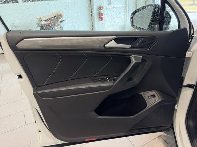 2024 Volkswagen Tiguan 2.0T SE R-Line Black 4MOTION