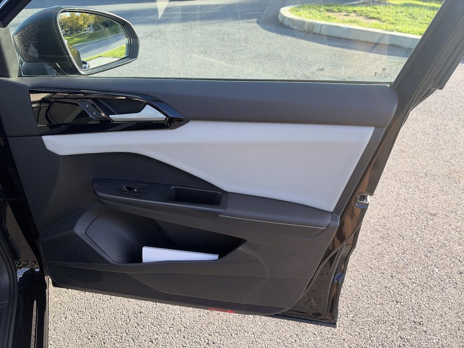 2025 Volkswagen Taos S 4MOTION