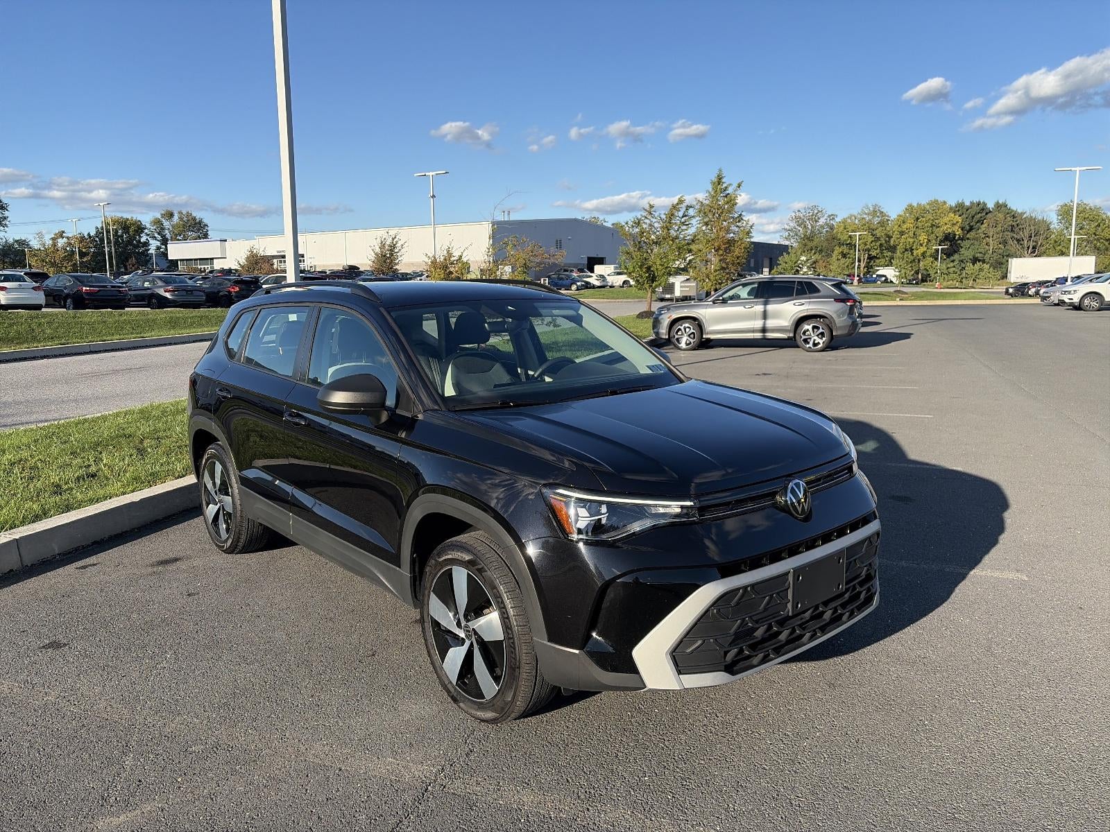 2025 Volkswagen Taos S 4MOTION