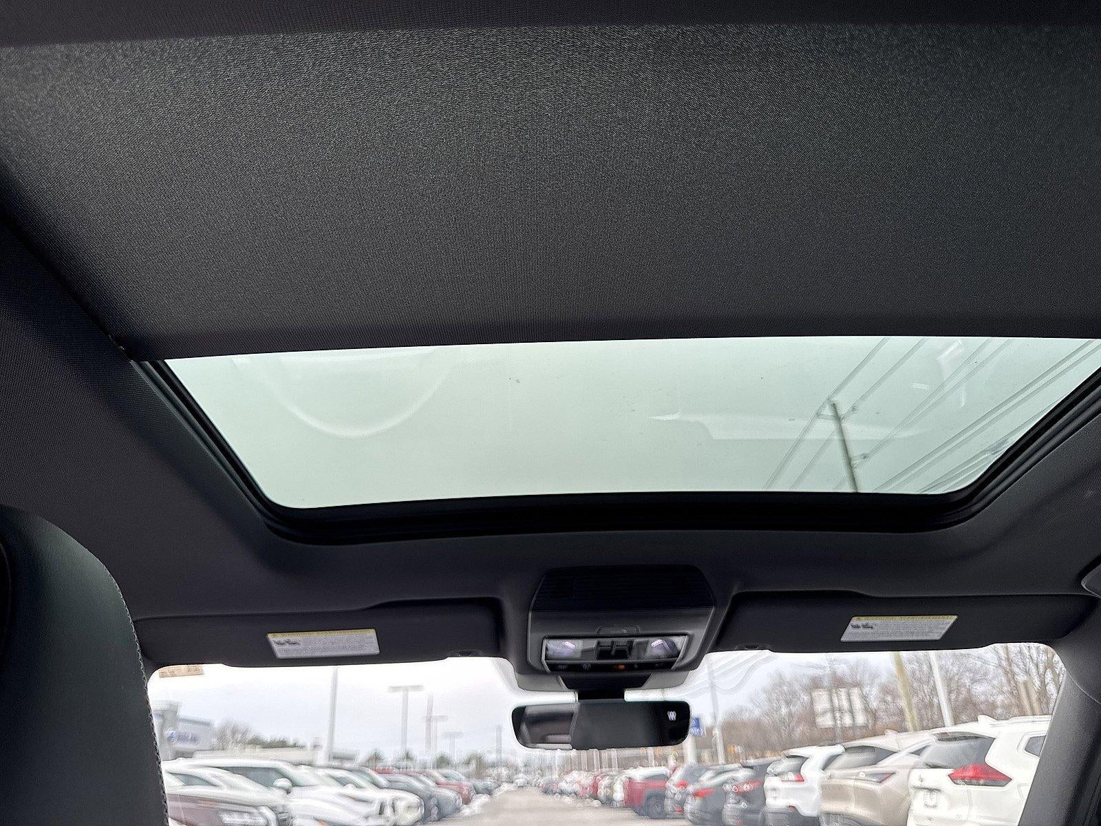 2025 Volkswagen Tiguan 2.0T SE R-Line Black 4MOTION