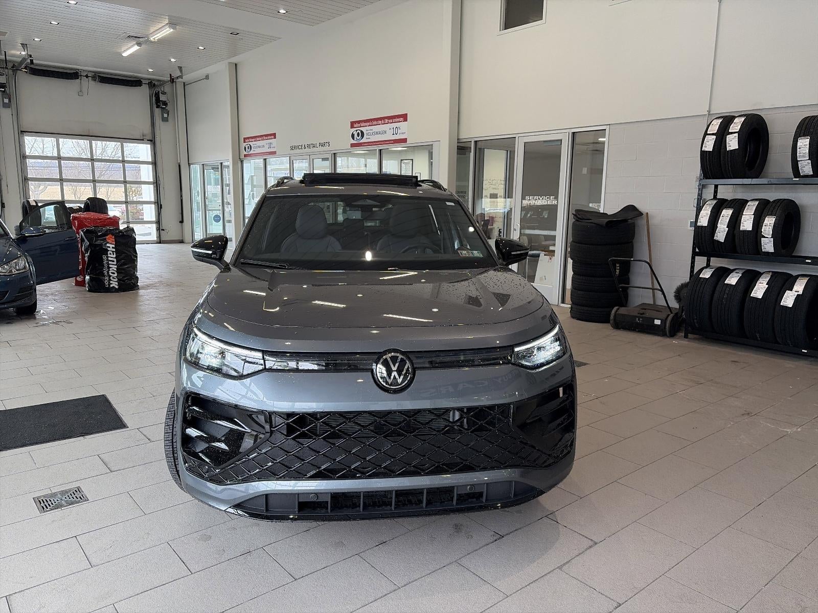 2025 Volkswagen Tiguan 2.0T SE R-Line Black 4MOTION