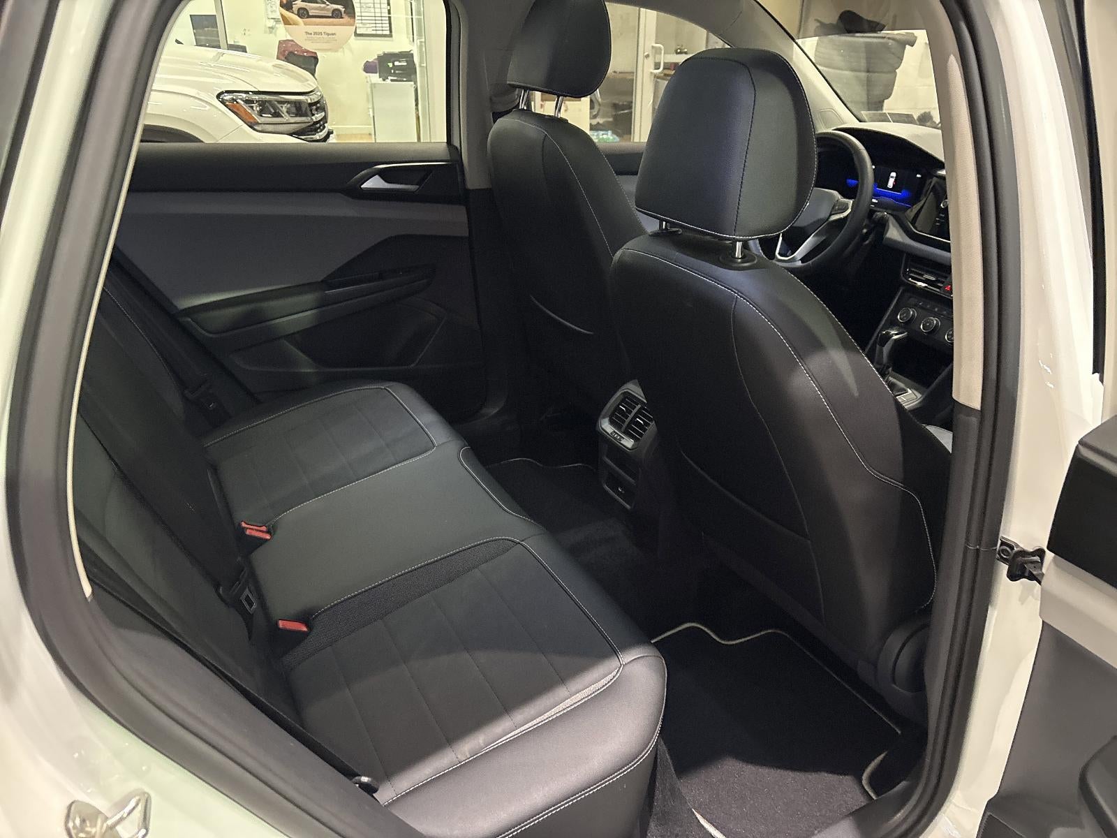 2022 Volkswagen Taos SE FWD