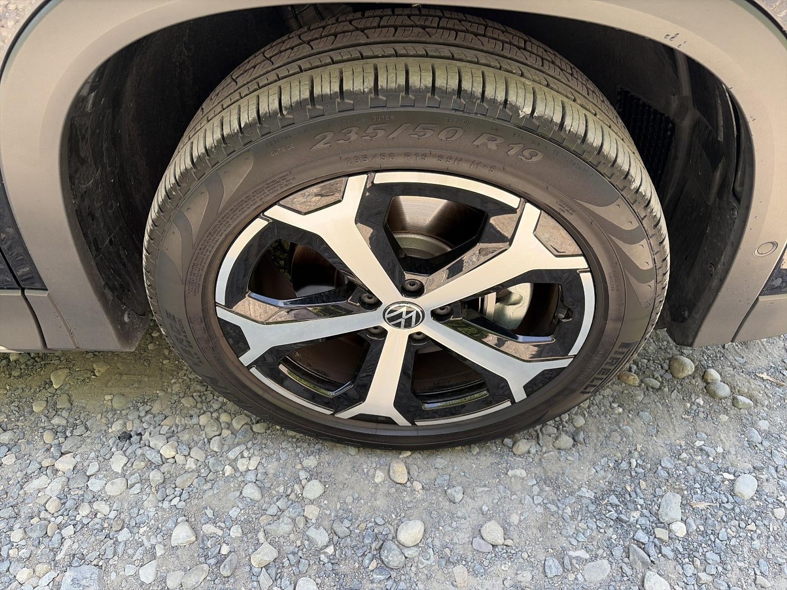 2025 Volkswagen Tiguan 2.0T SE 4MOTION