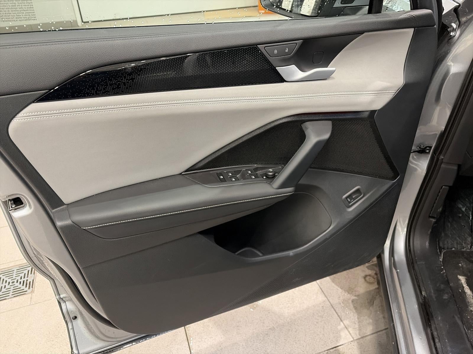 2025 Volkswagen Tiguan 2.0T SE 4MOTION