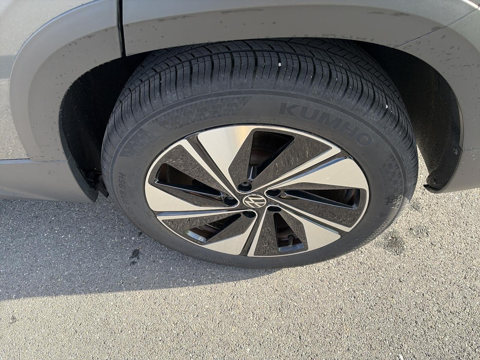 2024 Volkswagen Taos SE 4MOTION