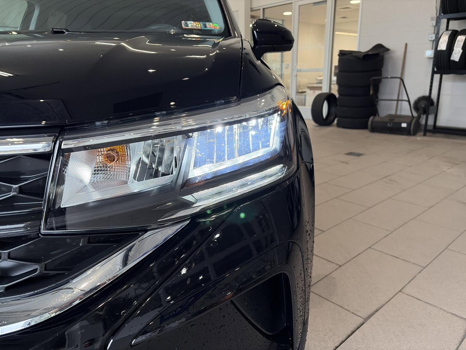 2024 Volkswagen Taos SE 4MOTION