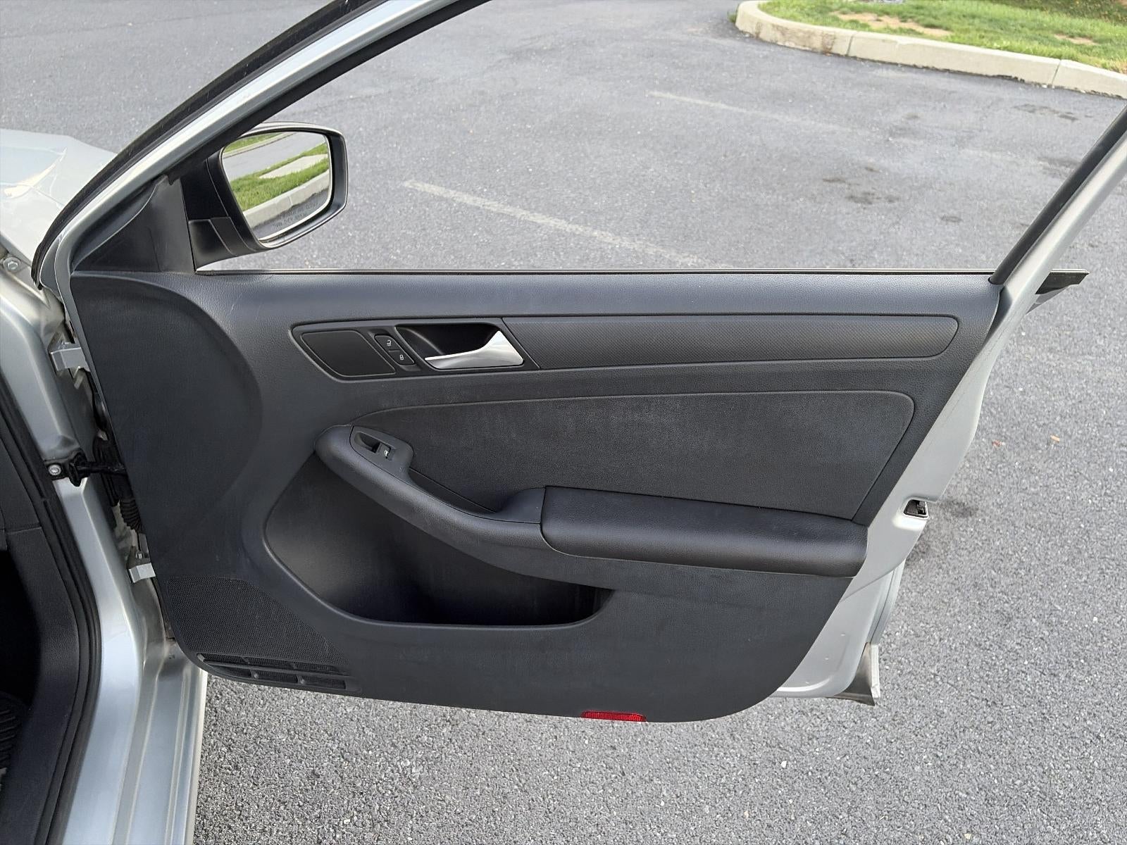 2016 Volkswagen Jetta 4dr Auto 1.4T S Sedan