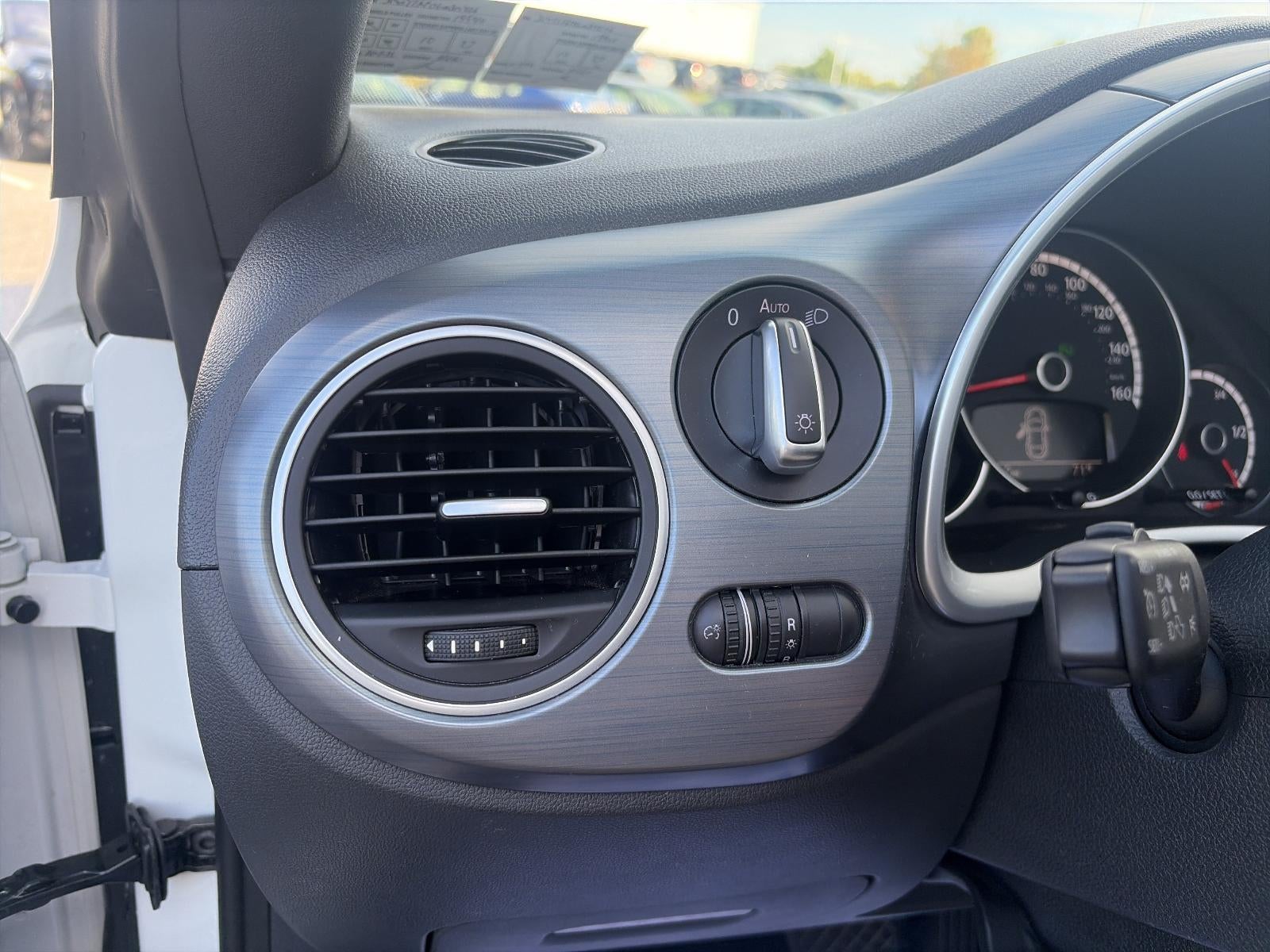 2016 Volkswagen Beetle Convertible 2dr Auto 1.8T Denim PZEV