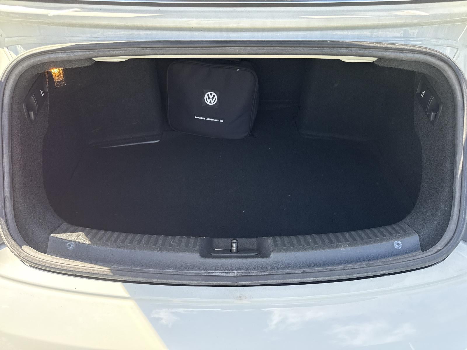 2016 Volkswagen Beetle Convertible 2dr Auto 1.8T Denim PZEV